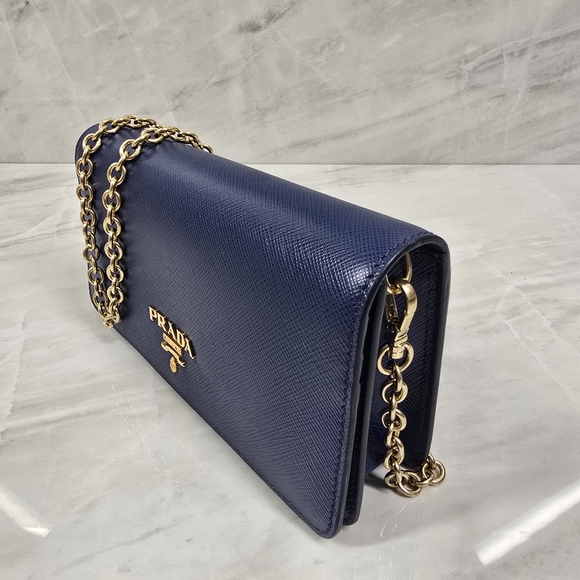 Prada Wallet on Chain/Clutch - Picture 4 of 13